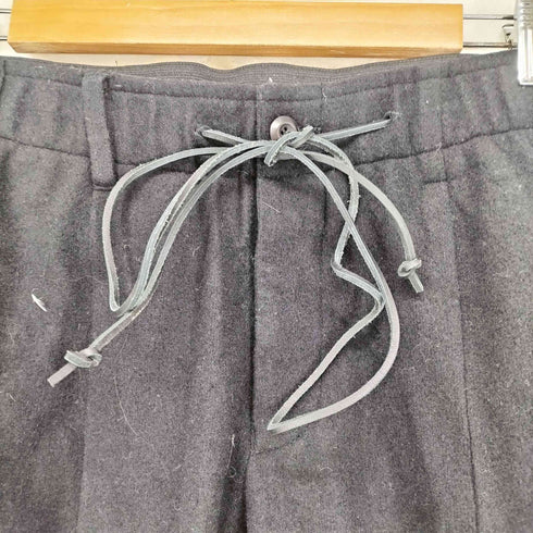 アタッチメント ATTACHMENT カシミヤ混ウールジョガーパンツ メンズ  1